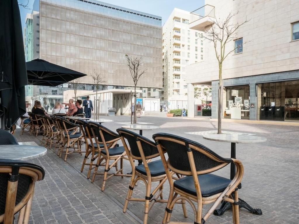 Seafront Lux Apart Inc Pool, Upmarket Area スリーマ エクステリア 写真